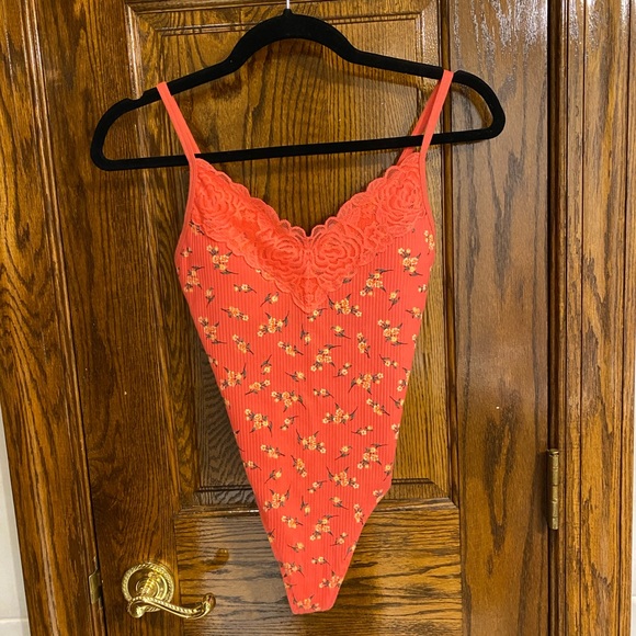 PINK tank top bodysuit NWT 🧡 - Picture 1 of 3